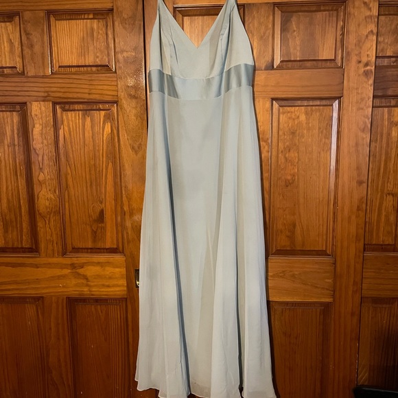 David’s Bridal sage green dress size 16 - Picture 3 of 3
